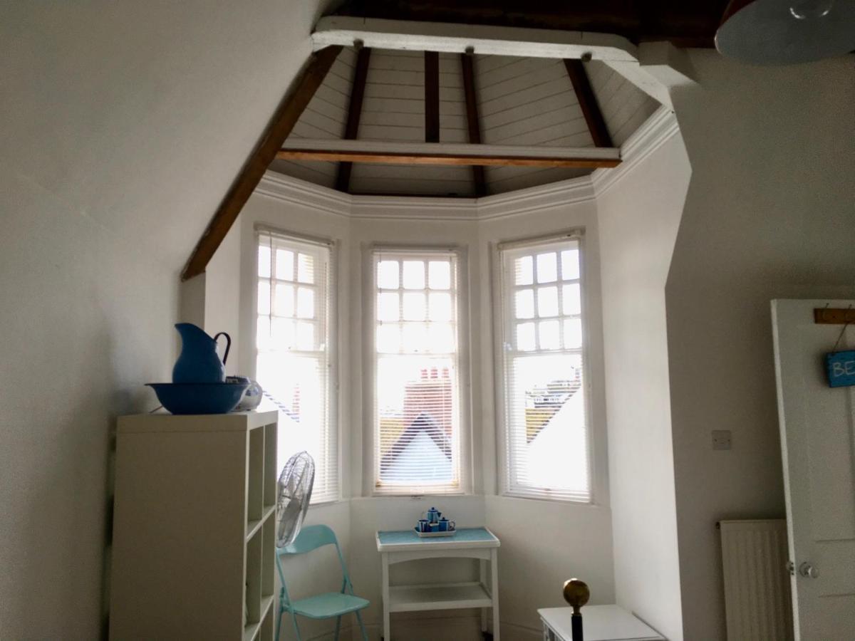 Lyme Regis Renovated Period Seaside Flat Apartment Exterior photo