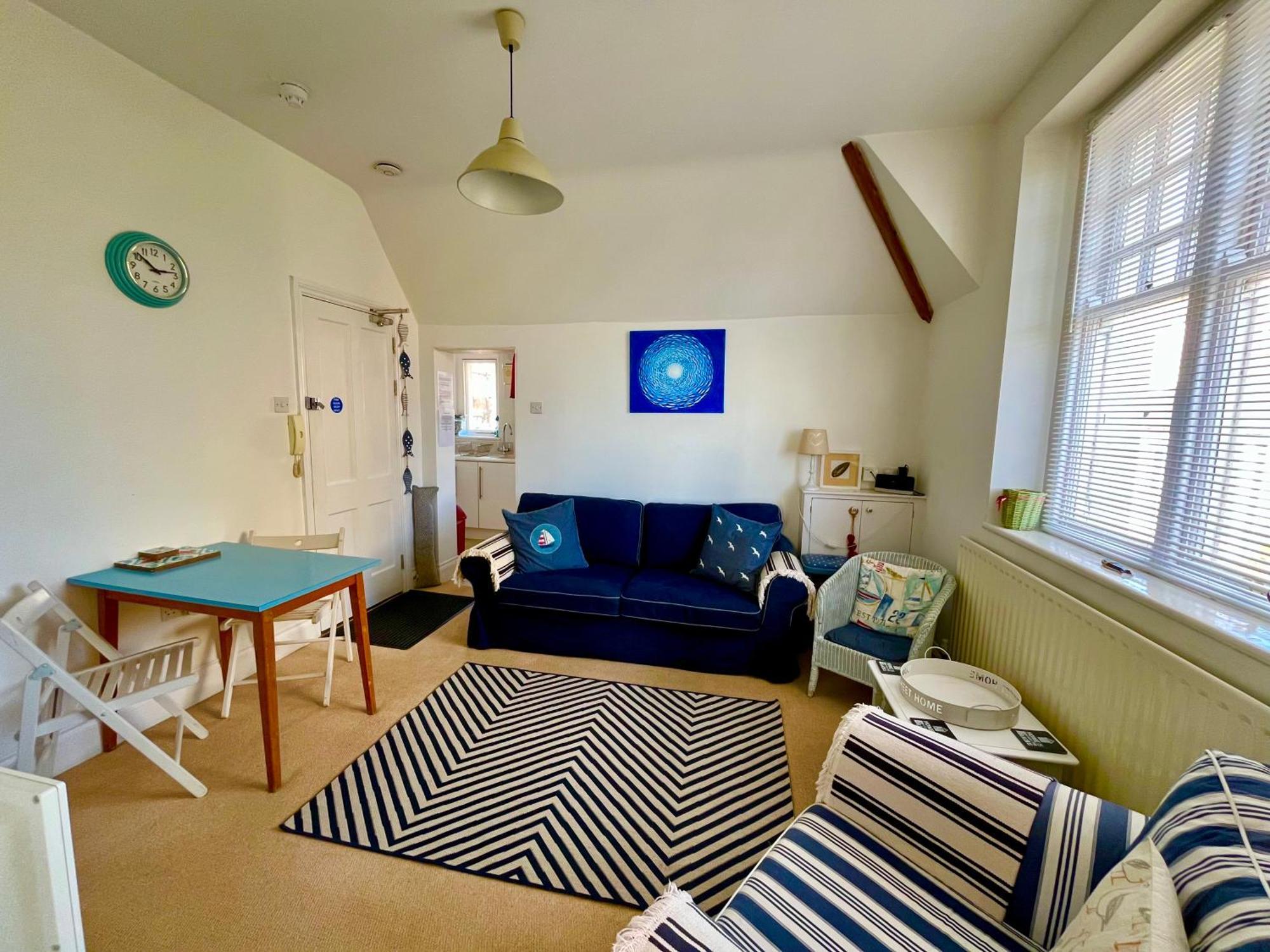 Lyme Regis Renovated Period Seaside Flat Apartment Exterior photo